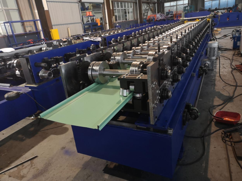 Analyze the characteristics of Roofing sheet metal machine(1) Analyze the characteristics of Roofing sheet metal machine(1)