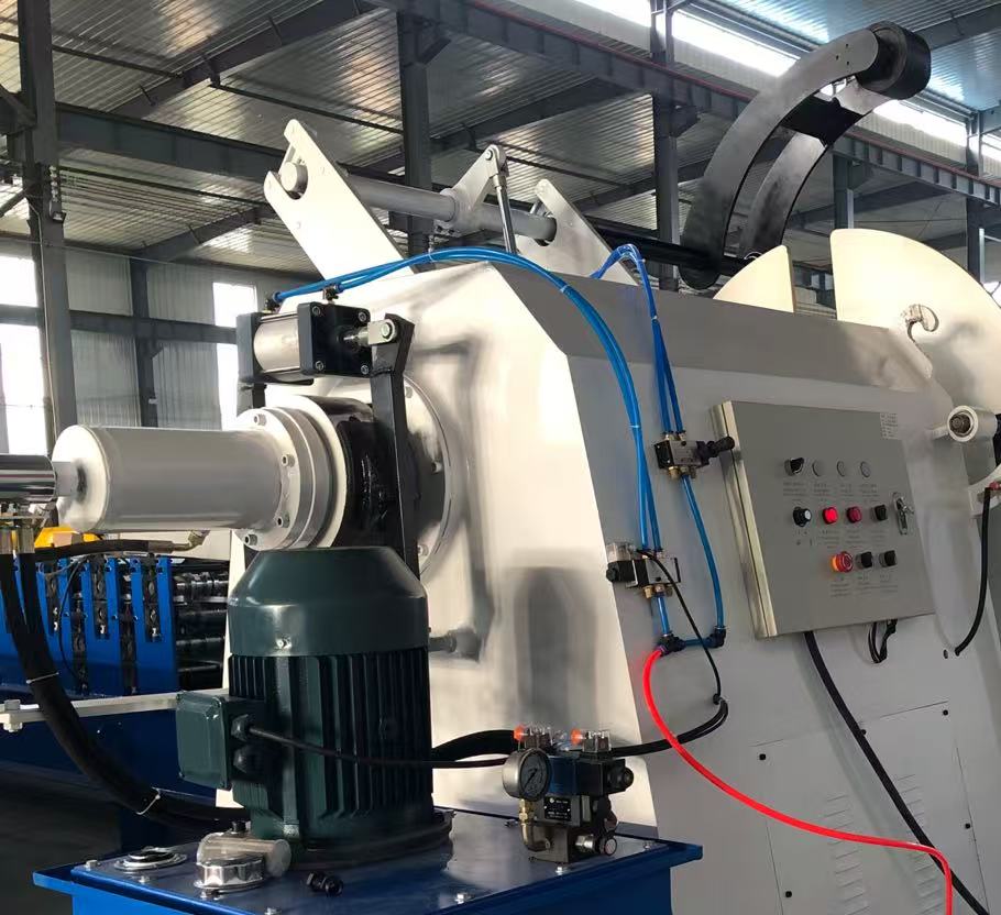 hydraulic decoiler .jpg