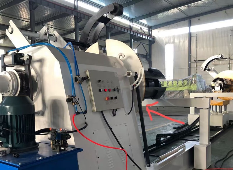 hydraulic decoiler .jpg