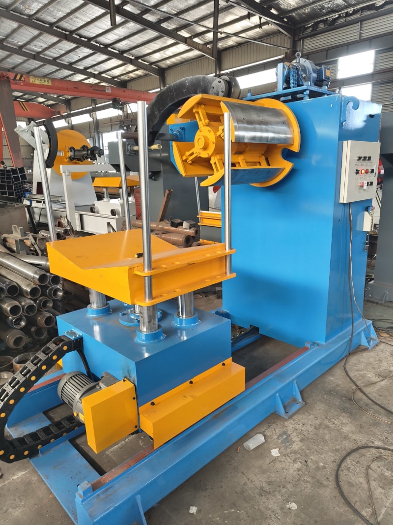 hydraulic decoiler with the loading car