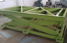 Hydraulic lifting table of the cut to length line