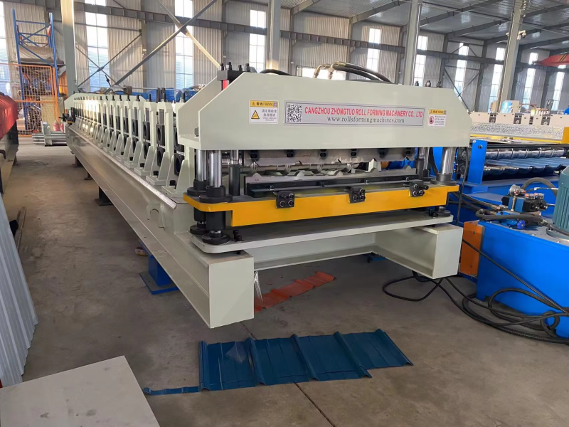 Flying cutting system of the Ag Panel Roll Forming Machine