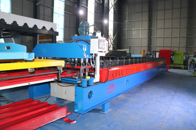 Korea's Hot-Selling Trapezoidal Steel Machine V250