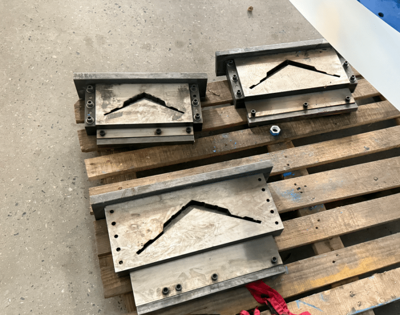  cutting knives of the Ridge Cap Roofing Machine